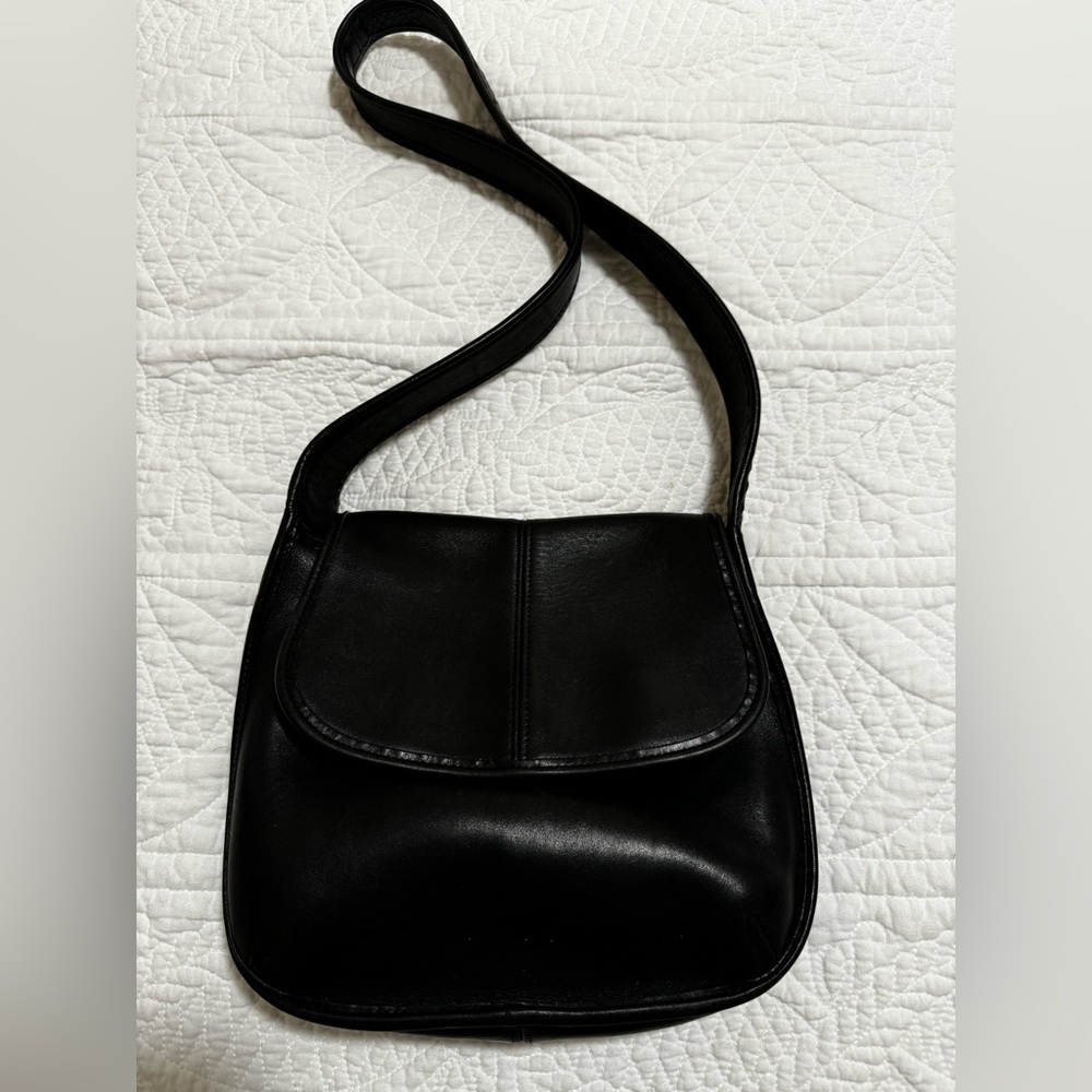 Vintage Coach Black Ergo Flap Saddle Crossbody